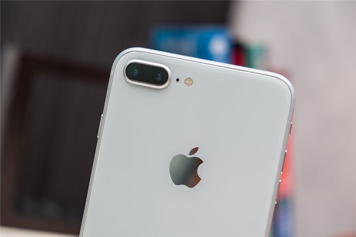 若苹果真想转型服务公司,iPhone降价应该再狠些
